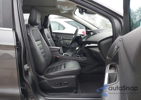 2019 Ford Escape Titanium z USA, uszkodzony, nr VIN 1FMCU9J92KUB65624